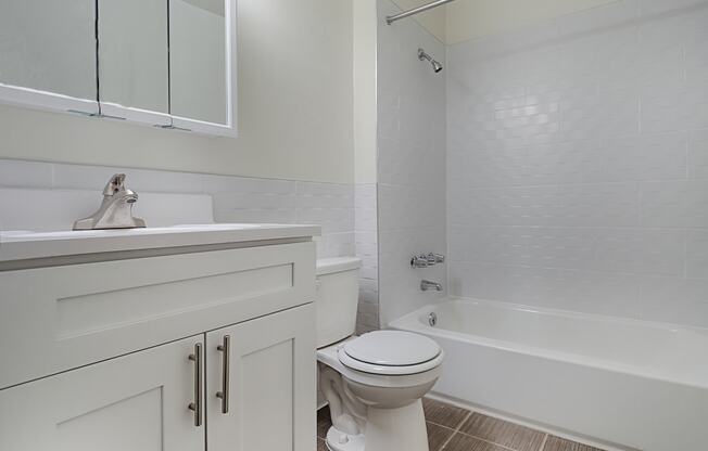 Atlantic Pointe Washroom