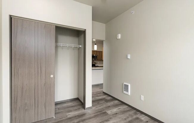 2 beds, 1 bath, 880 sqft, $1,395, Unit A106