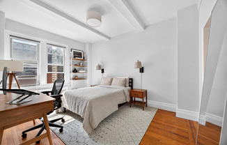 269 W 72 ST