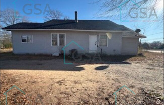 2 beds, 2 baths, 1,150 sqft, $975, Unit 138 Mason Street-A