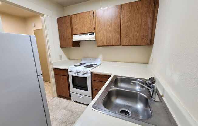 1 bed, 1 bath, 460 sqft, $1,150, Unit 316