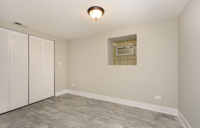 2536 N Kimball Ave, Chicago IL 102