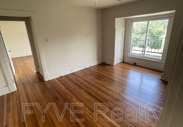 340 ROCHELLE ST