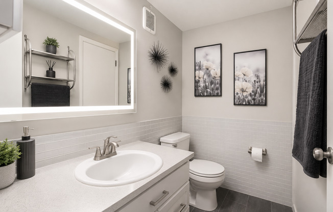 2 beds, 1.5 baths, $1,995, Unit 110