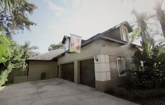 209 HEATHERWOOD CT