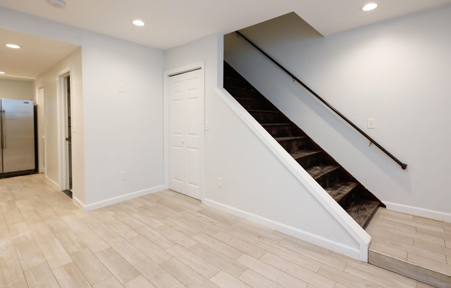 256 5 FAIRMOUNT AVE