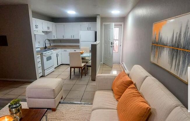 2 beds, 1 bath, $1,195, Unit # 4