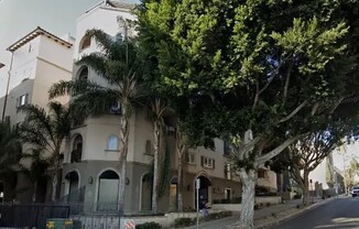 505 S BONNIE BRAE ST