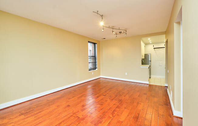 1842 California St NW Unit 13B