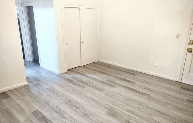 Studio, 1 bath, $1,300, Unit 14