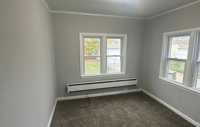 3 beds, 1 bath, $1,450