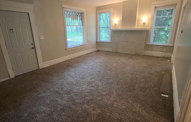 Duplex at 711 SW Buchanan St