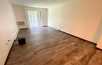 1 bed, 1 bath, $995, Unit 101