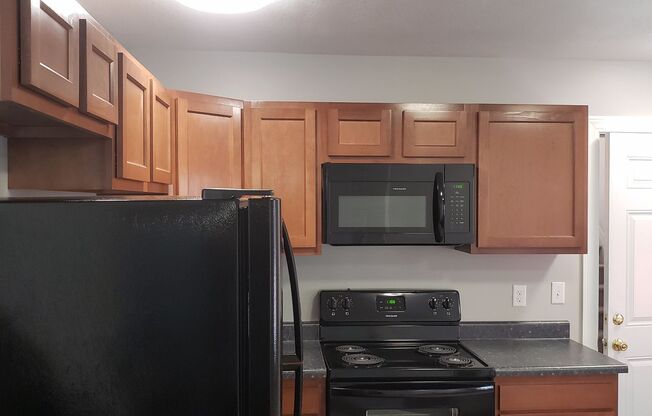 2 beds, 1 bath, $1,300, Unit 301 3 A