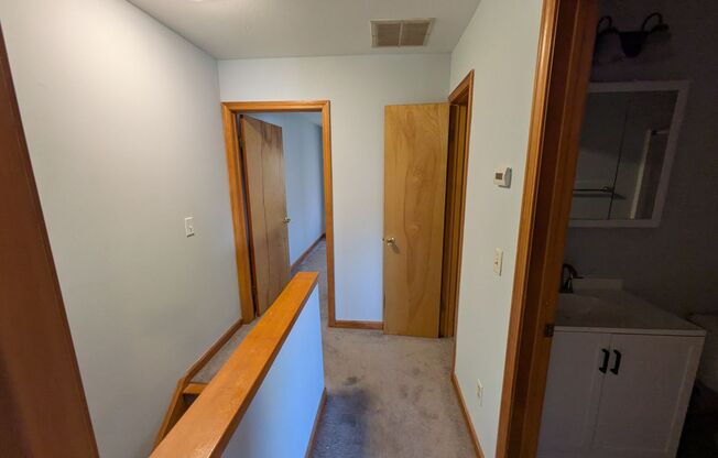 2 beds, 1.5 baths, 1,500 sqft, $2,000, Unit Townhouse - 998-16