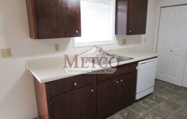 2 beds, 1 bath, 924 sqft, $1,495, Unit 862