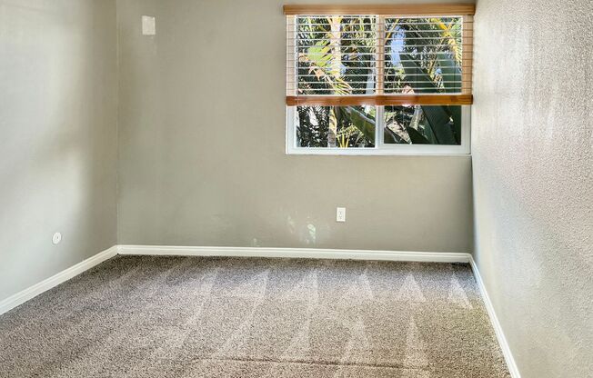 2 beds, 1 bath, 880 sqft, $2,568, Unit 118