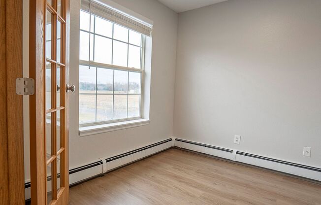 1 bed, 1 bath, 693 sqft, $1,400, Unit 99-210