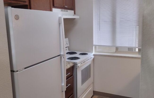 2 beds, 1 bath, 776 sqft, $1,495, Unit 063
