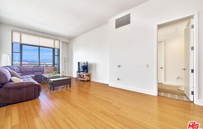 2 beds, 2 baths, 1,690 sqft, $3,800, Unit 405