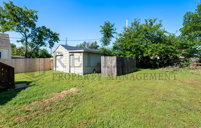 1735 S DODGE