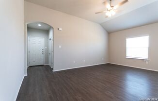 3 beds, 2 baths, $1,350, Unit 616 Grayson Lane