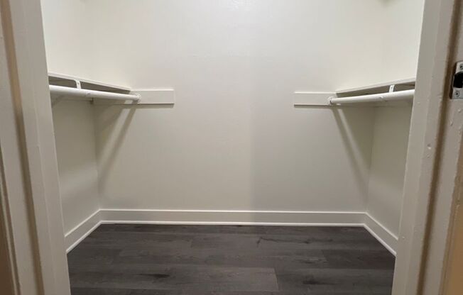 2 beds, 1 bath, 1,100 sqft, $2,475, Unit 241-39