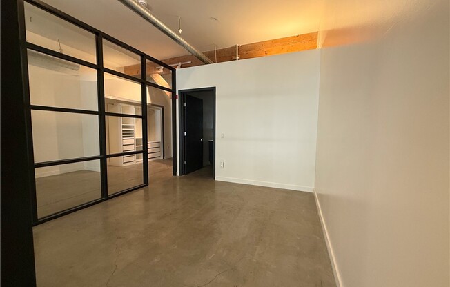 1 bed, 1 bath, 910 sqft, $3,350, Unit 117