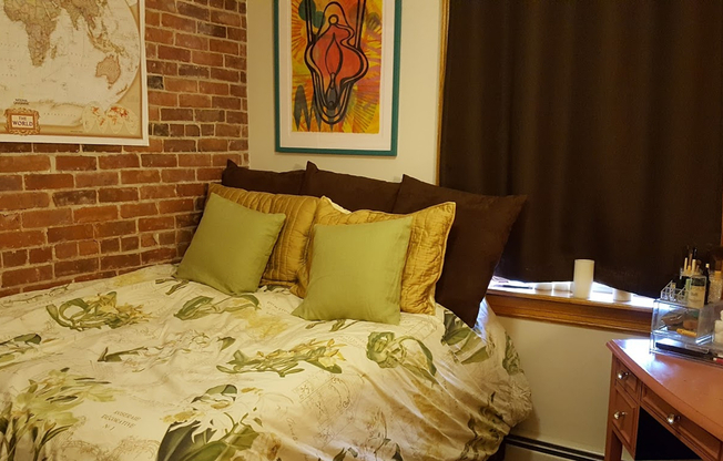 1 bed, 1 bath, 700 sqft, $1,385, Unit 717-4