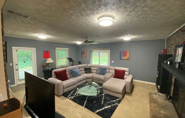 2625 Sunny Lane