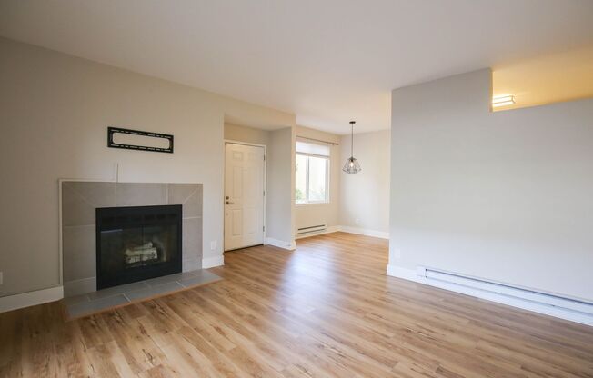 Modern and Clean 2 Bed 2 Bath Condo in Richmond Marina Bay