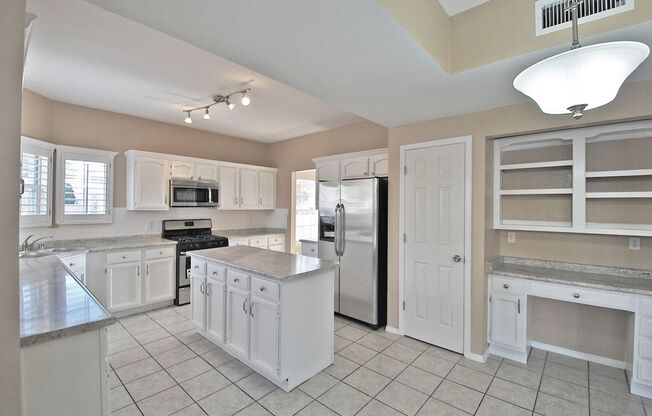 3 beds, 2.5 baths, $1,915