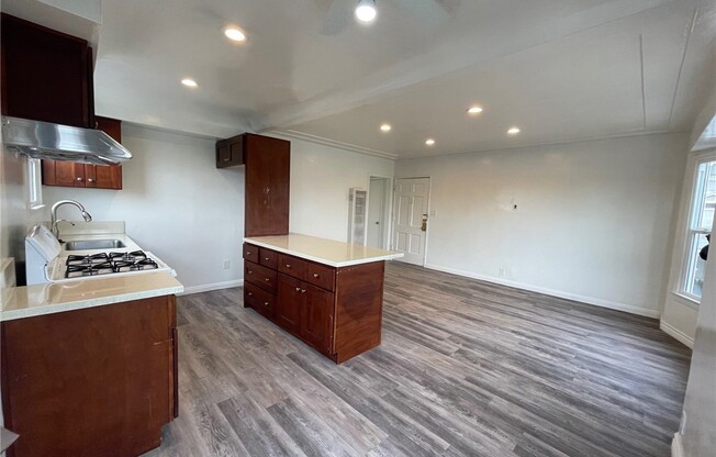 1 bed, 1 bath, 600 sqft, $1,750, Unit 1/2