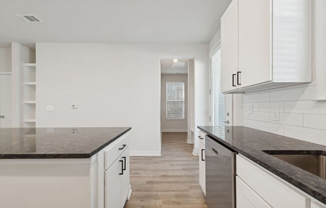 3 beds, 2 baths, 1,398 sqft, $2,610
