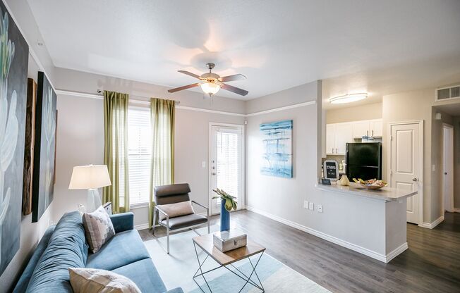 1 bed, 1 bath, 781 sqft, $1,104
