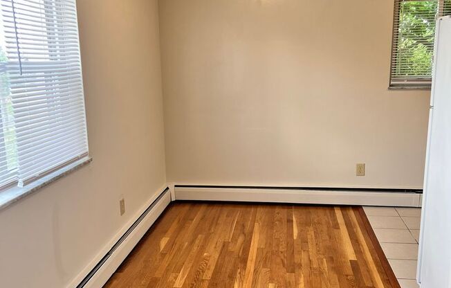 1 bed, 1 bath, 675 sqft, $1,195