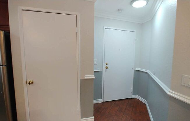 2 beds, 2 baths, 910 sqft, $2,650, Unit 205