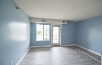 2 beds, 1 bath, $1,200, Unit UNIT D