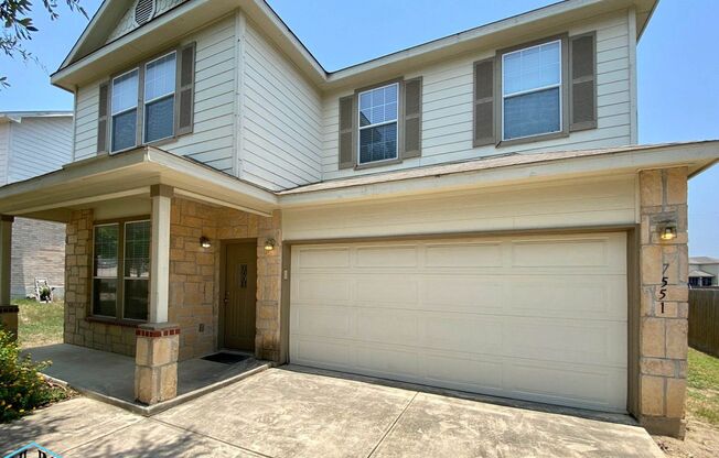 Perfectly Located and Spacious 4 Bed/3 Bath in Boerne, off of IH-10 and Ralph Fair Rd.