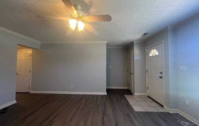 2 beds, 2.5 baths, 1,160 sqft, $875