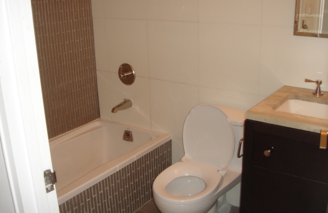 1 bed, 1 bath, 642 sqft, $4,250, Unit 12H