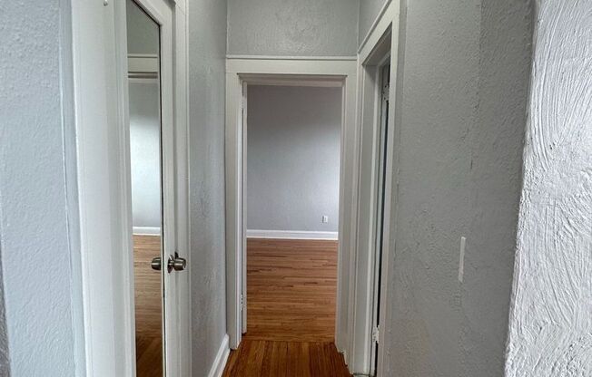 1 bed, 1 bath, $1,850, Unit B43