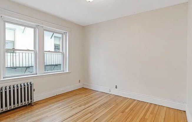 2 beds, 1 bath, 650 sqft, $3,100, Unit 170