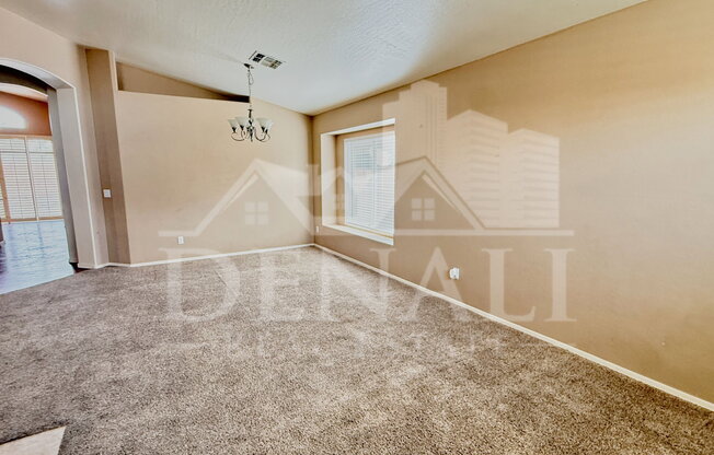 4330 E COTTONWOOD LN