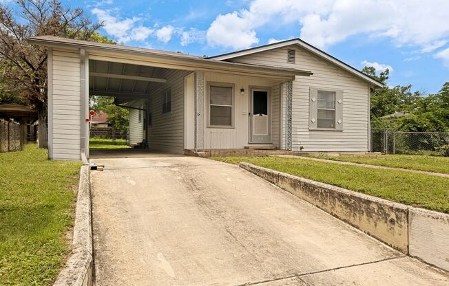 CHARMING DENVER HEIGHTS 3-BEDROOM