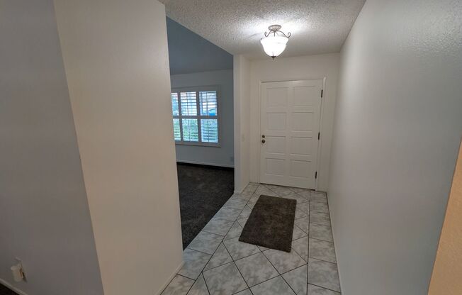 Single-Story home on cul-de-sac in Victoria Neighborhood Available for Lease