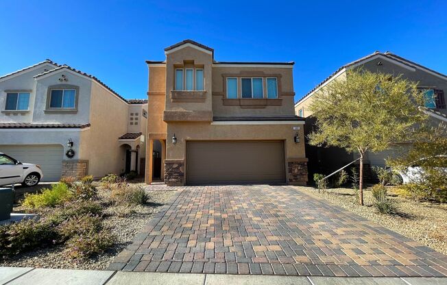 Beautiful 4 BED Single Family House in Henderson with community pool, spa, park, close to shopping.