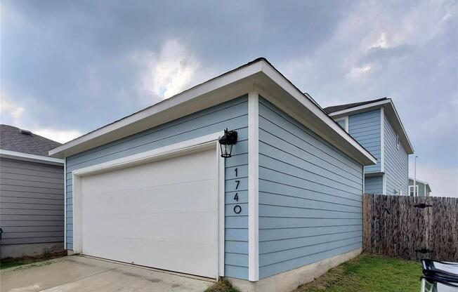 1740 FOUNTAIN BRG DR