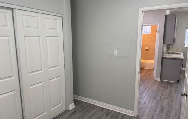 3 beds, 1 bath, 1,075 sqft, $2,495, Unit 2028-A