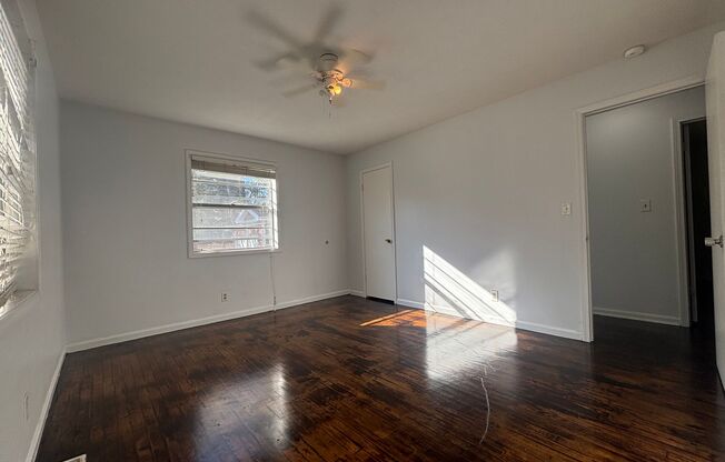 3 beds, 1 bath, $1,495